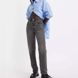 Levi's 501 ‘81 women’s high rise Charcoal Denim Jeans size 30/31